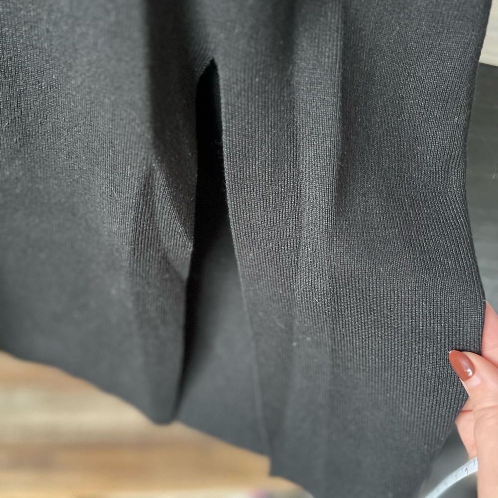 Cable & Gauge Black Knit Zippered Tunic - Picture 4 of 5